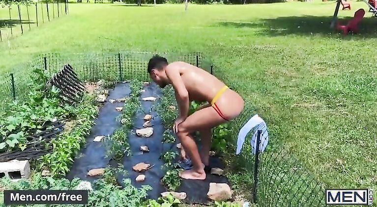 Men - Bruno Cartella Sucks Ty Shine's Big Black Cock & Gets His Ass Fucked By It