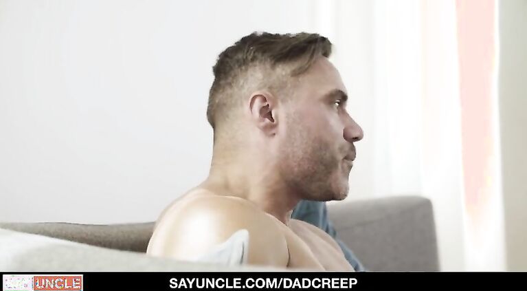 Stepson gets Rawdogged by Daddy