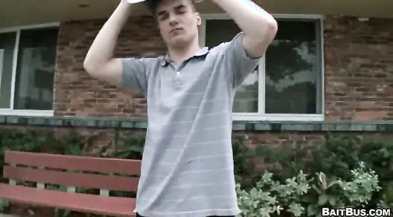 Gay Dude Enjoys Cocks And Cum Showers