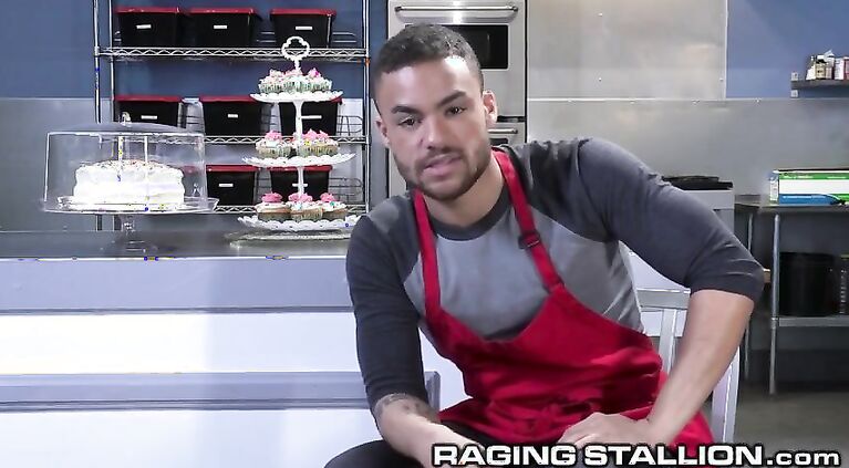 Sassy Assistant Baker Beaux Banks Loves Fucking At Work - RagingStallion