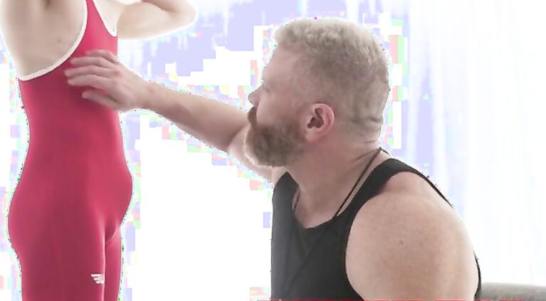 Smooth hung wrestler twink boy barebacks his massive coach