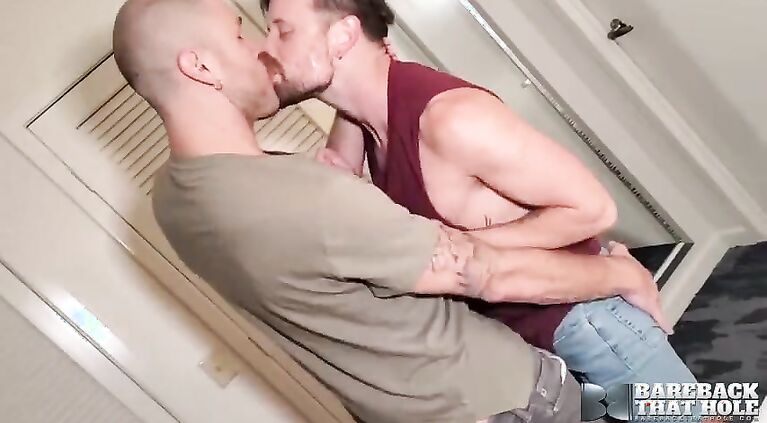 BAREBACKTHATHOLE Jock Drew Dixon Barebacked By Parker Logan