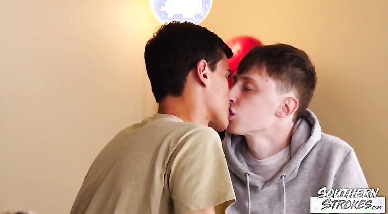 SOUTHERNSTROKES Gay Justin Cross And Jackson Wright Bareback