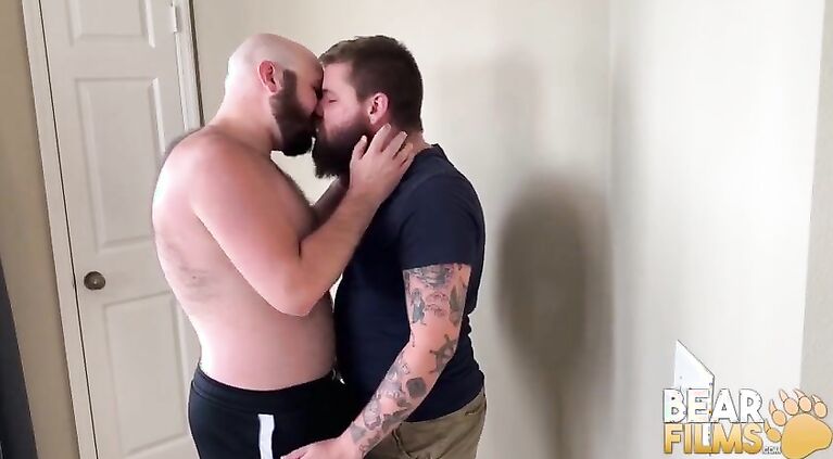 BEARFILMS Bears Sig and Mac Raider Raw Fuck On The Sex Swing