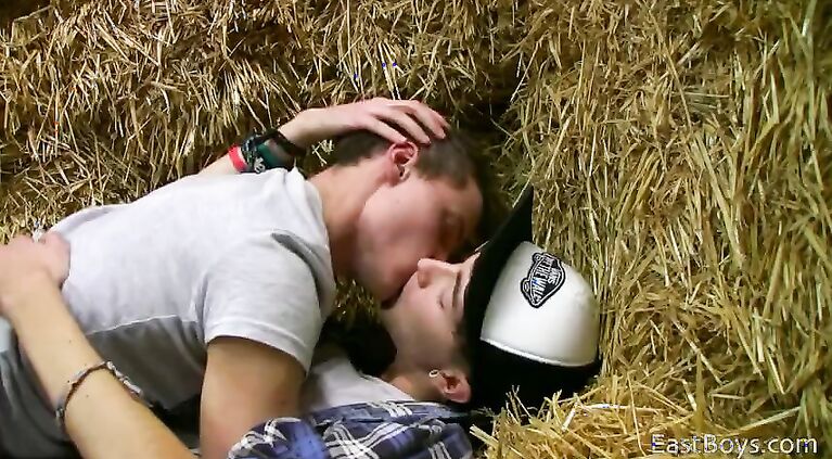 18 Twinks in Hot Action