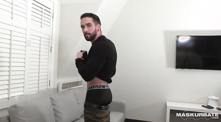 Maskurbate - A Little Surprise From Hunky Zack Lemec