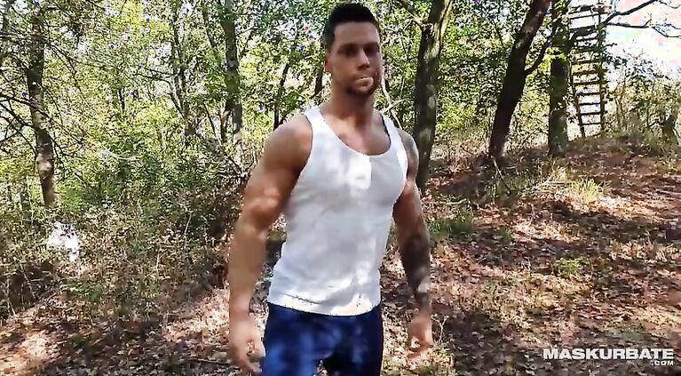 Maskurbate - Hazel Eyed Gorgeous Hunk Angelo Godshack Jerking Outside