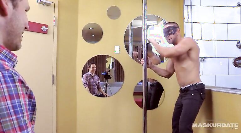 Maskurbate Big Dick Stripper