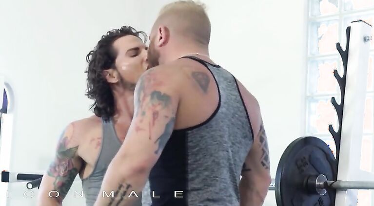 Icon Male - Tatted Archer Croft & Riley Mitchell's Gym Workout Intensity Leads To A Sweaty Flip Fuck
