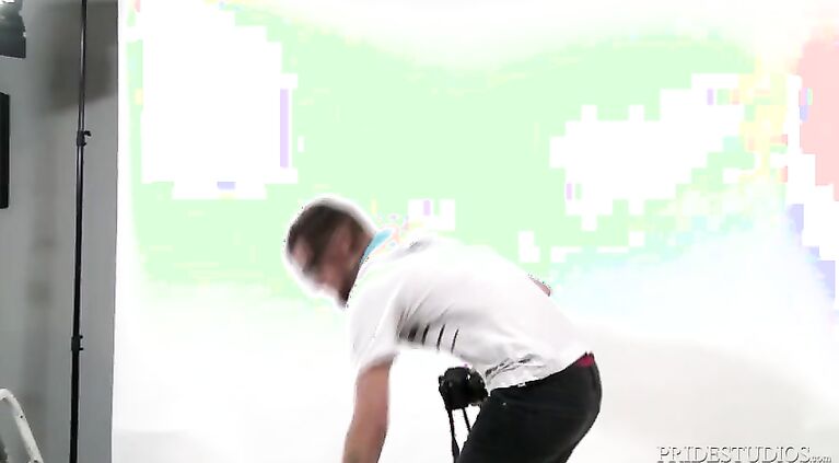 ExtraBigDicks Photographer Rammed by Hung Model