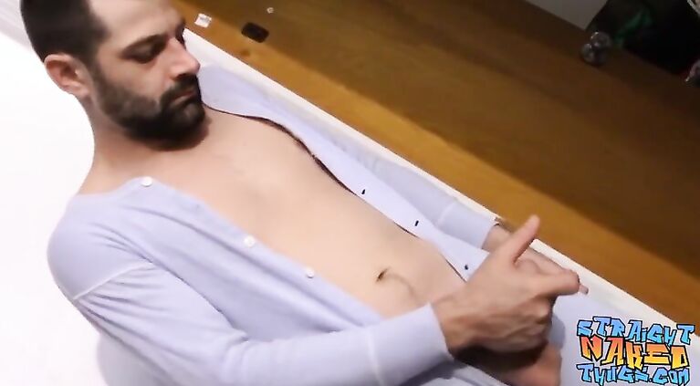 Handsome straight thug Mickey Waters masturbate and cums