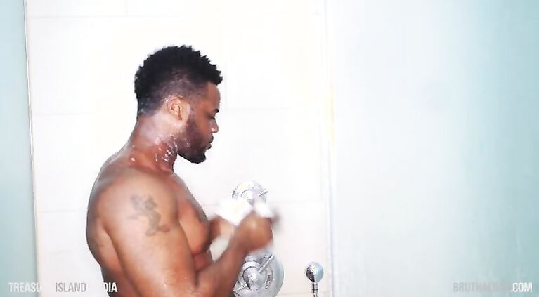 Took a shower and now I'm fuckin horny