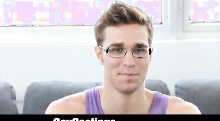 GayCastings traveling whore has a Big Dick and gets signed to porn agency