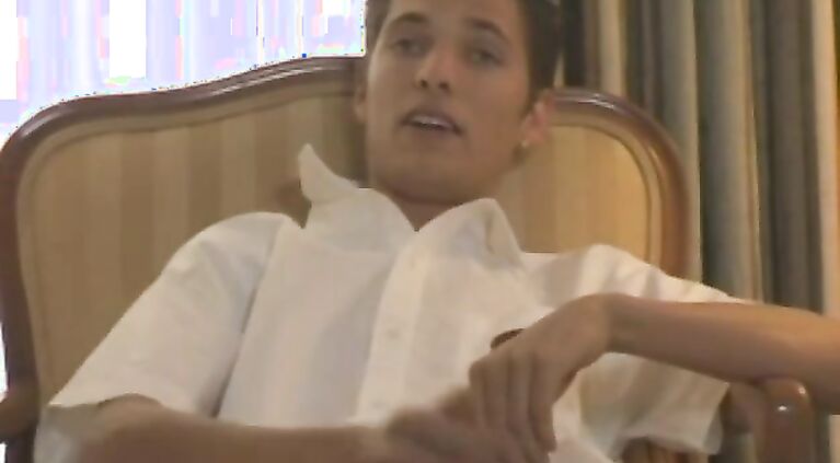 Gorgeous Guy Jerks Himself Off