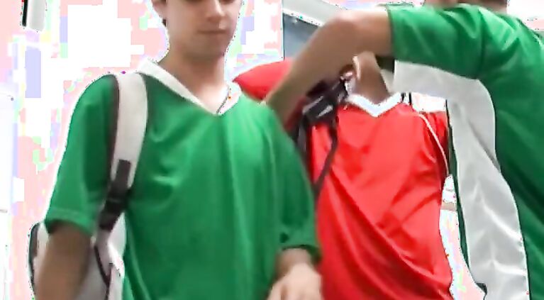 Young euro athlete Pablo Thomas fucking in locker room