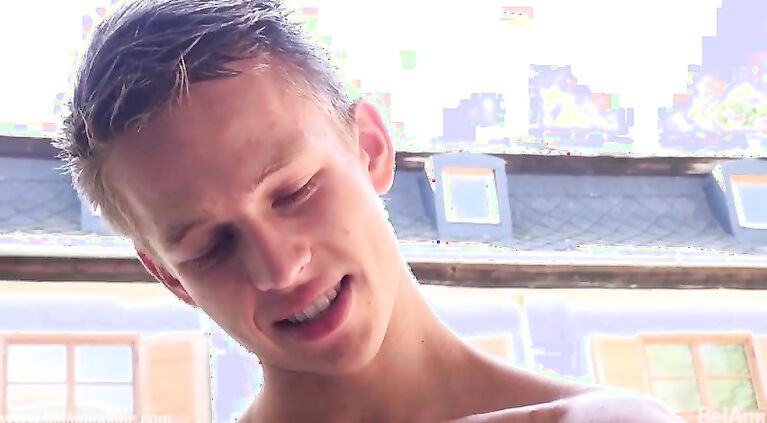 Hoyt Kogan fucks newcomer bareback