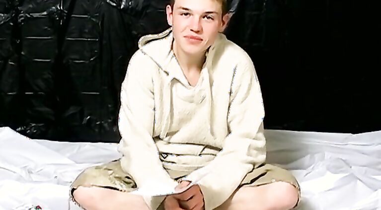 Freaky twink Jeremiah Johnson sucks own dick while smoking