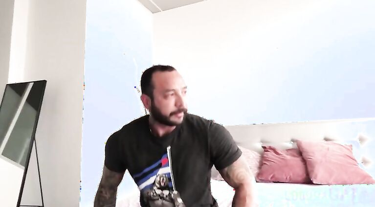 LocuraGay - Julián Torres es infiel con su casero Scruffy