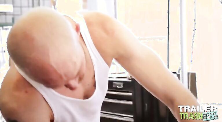 TRAILERTRASHBOYS Gays Caine OConner And Zac Snow Bareback