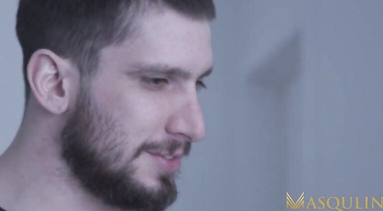 Handsome Gay Men Bareback And Make Out