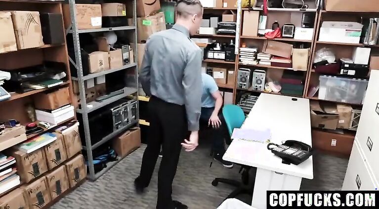 Officer Tony Shore Fucks a Big Butt Thief Michael Boston