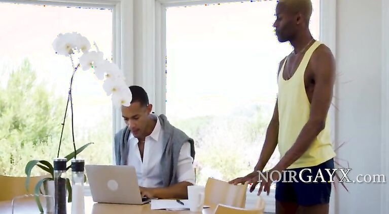 Black Twink Gives His Man A Break