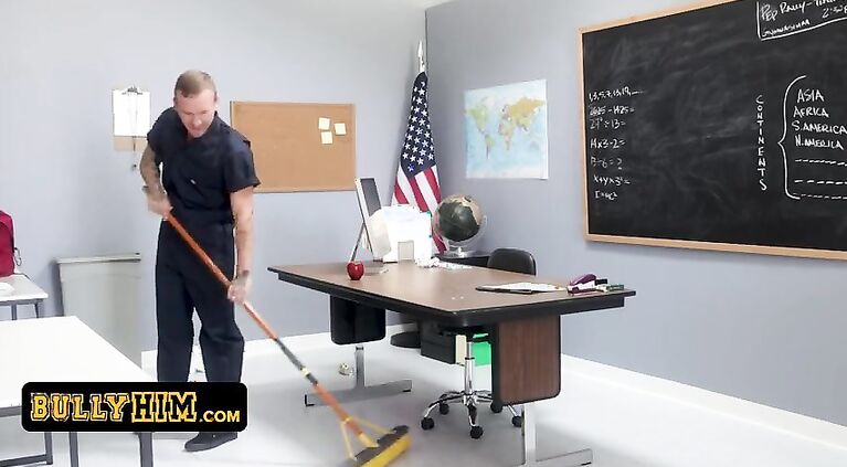 Nerdy Twink Shae Reynolds Sucks Janitor's Big Dick