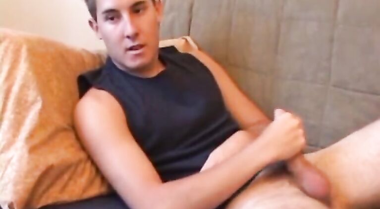 Kiefer Foxx Enjoys A Handjob