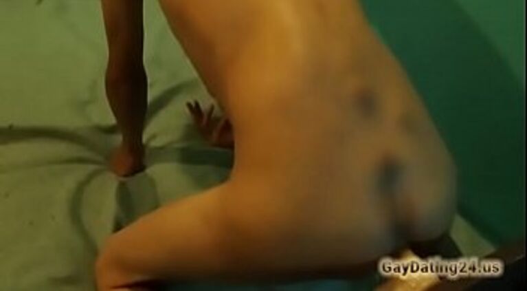 18 yo First Time Gets Mind Blown in 48 yo Bottom Bussy