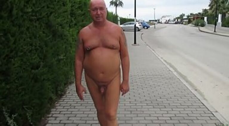 Russian exhibitionist in the Spanish city